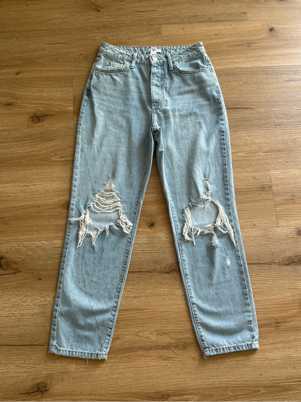 Forever 21 Light Blue Distressed Jeans- Size 25